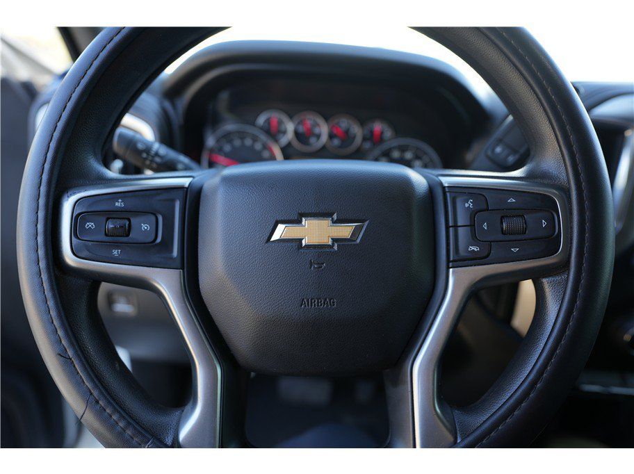 Used 2020 Chevrolet Silverado 1500 LT RWD image 19