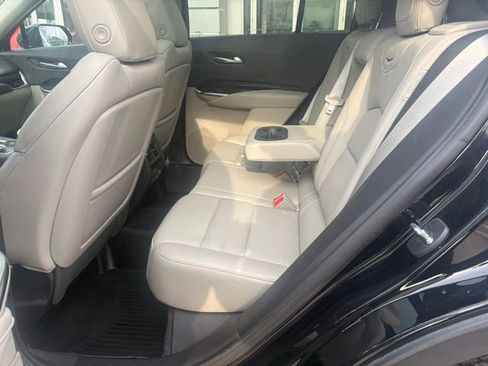 Used 2022 Cadillac XT4 Premium Luxury w/ Enhanced Visibility Package image 15
