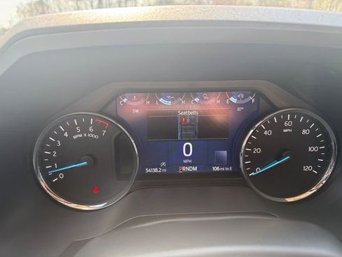 Used 2024 Ford Expedition Limited image 5