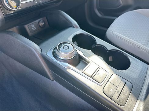 Used 2022 Ford Escape SE w/ SE Sport Appearance Package FWD image 17