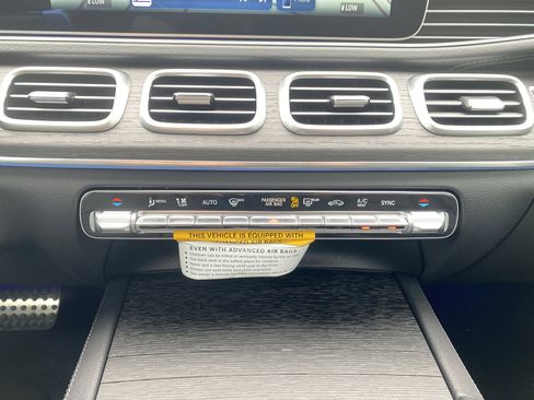 New 2026 Mercedes-Benz GLS 450 4MATIC image 19