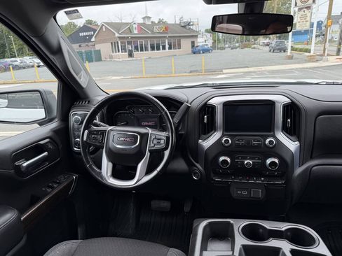 Used 2020 GMC Sierra 1500 Elevation w/ Elevation Value Package AWD/4WD image 11