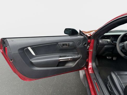 Used 2020 Ford Mustang Shelby GT500 w/ Technology Package image 41