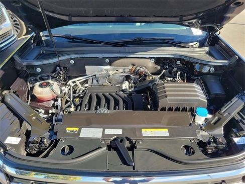 Used 2023 Volkswagen Atlas SE image 23