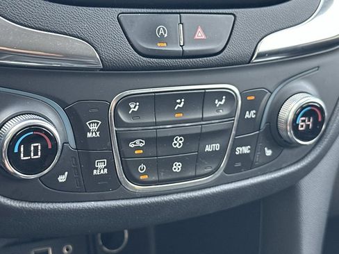 Used 2023 Chevrolet Equinox LT FWD image 20
