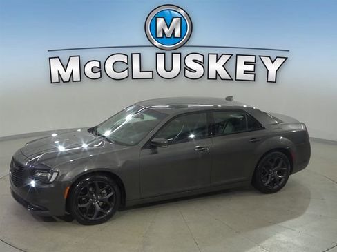 Used 2023 Chrysler 300 S RWD image 1