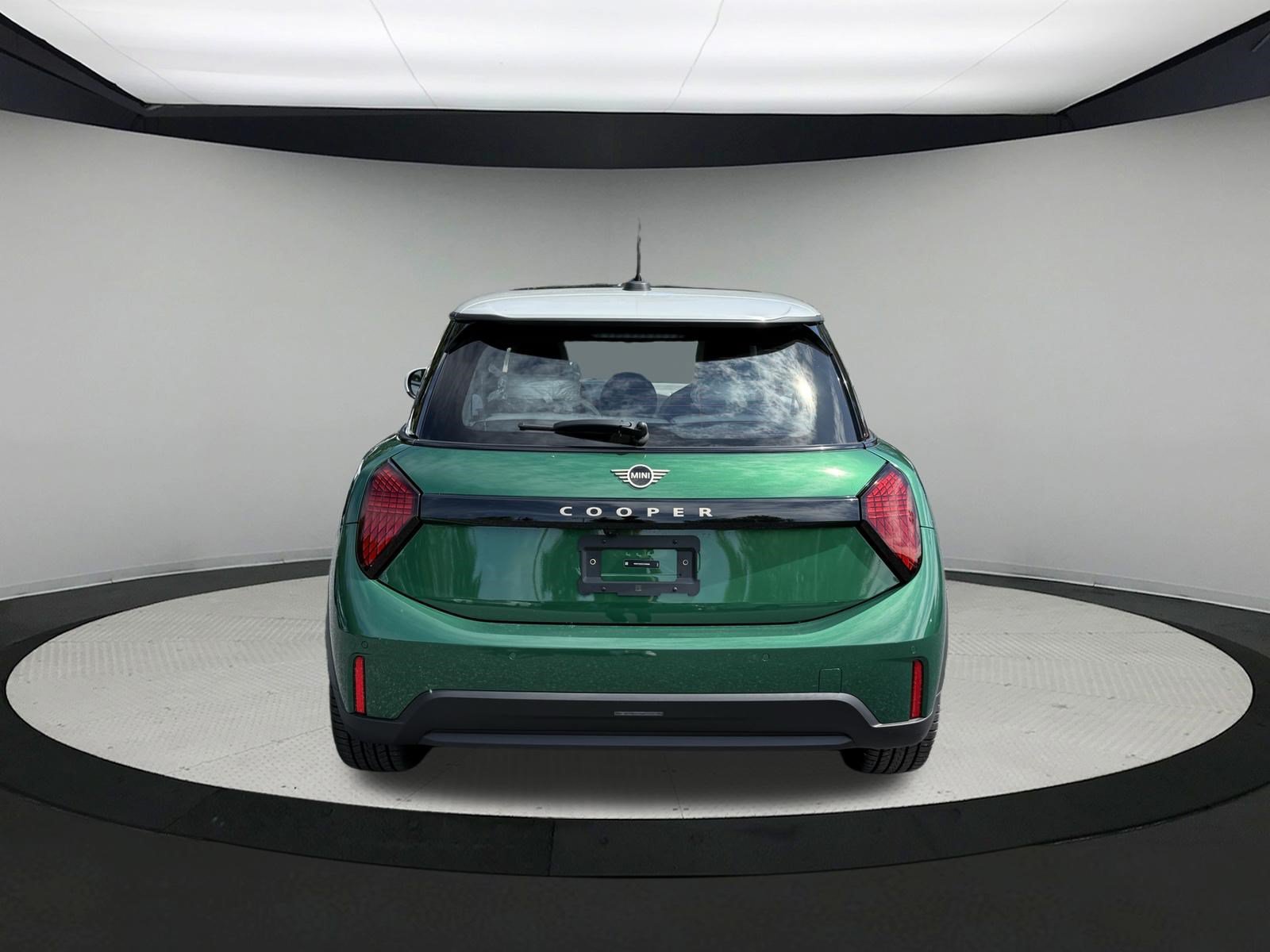 Used 2026 MINI Cooper 2-Door Hardtop FWD image 5