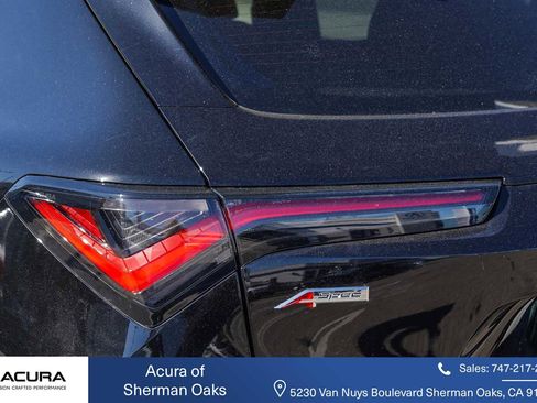 Used 2025 Acura ADX A-Spec image 8