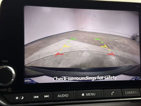 Used 2023 Nissan Rogue SV image 15