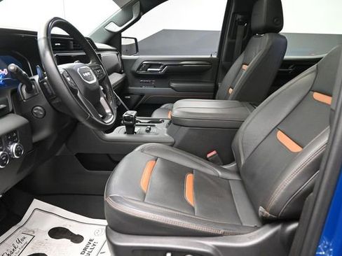 Used 2023 GMC Sierra 1500 AT4 w/ AT4 Premium Package AWD/4WD image 9