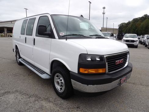 Used 2024 GMC Savana 2500 w/ Driver Convenience Package image 11