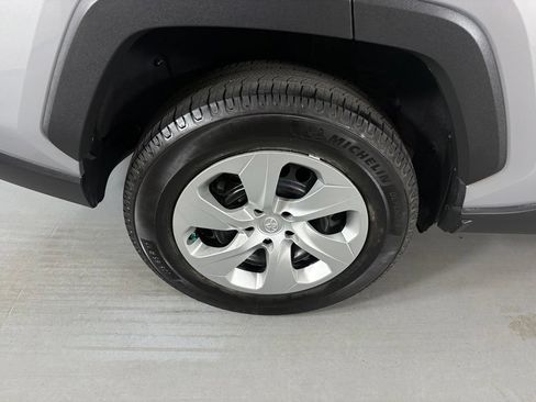 Used 2022 Toyota RAV4 LE w/ Carpet Mat Package (TMS) FWD image 11