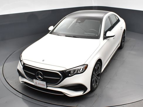 Used 2025 Mercedes-Benz E 350 4MATIC Sedan image 21