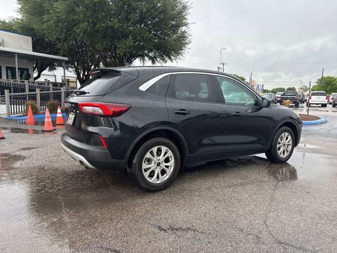 Used 2024 Ford Escape Active FWD image 3