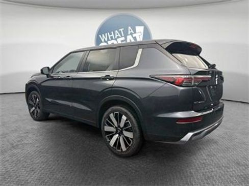 New 2026 Mitsubishi Outlander SE image 6