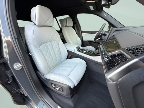 New 2026 BMW X5 xDrive50e w/ M Sport Package AWD/4WD image 23