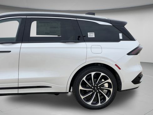 New 2026 Lincoln Nautilus Black Label image 33