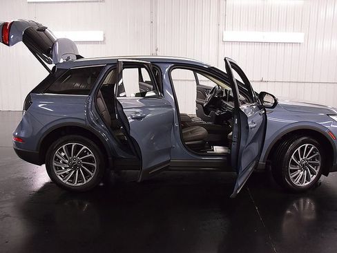 Used 2024 Lincoln Corsair Reserve AWD/4WD image 32