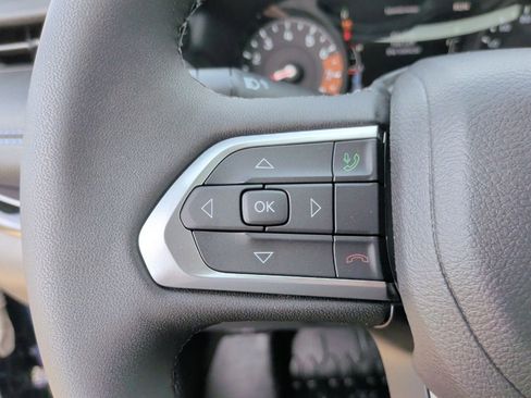 New 2026 Jeep Compass Altitude image 17