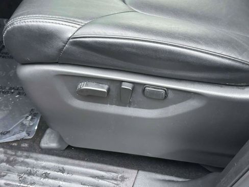 Used 2024 Nissan Armada SV image 19