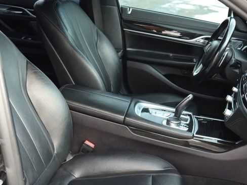 Used 2019 BMW 740i 740i Sedan 4D w/ M Sport Package image 54