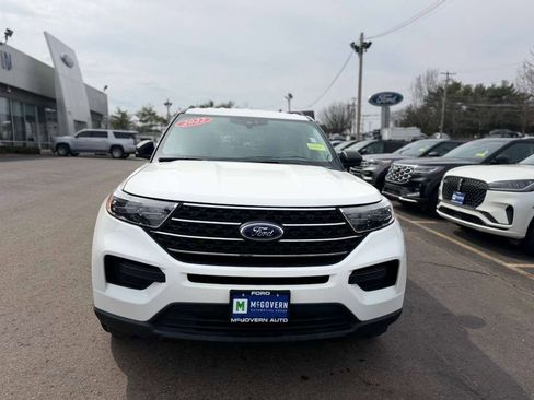 Used 2022 Ford Explorer XLT AWD/4WD image 8