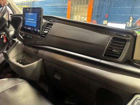 Used 2023 Ford Transit 150 Low Roof AWD image 7