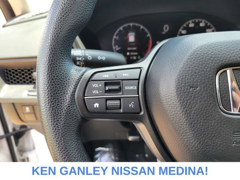 Used 2023 Honda CR-V LX image 30