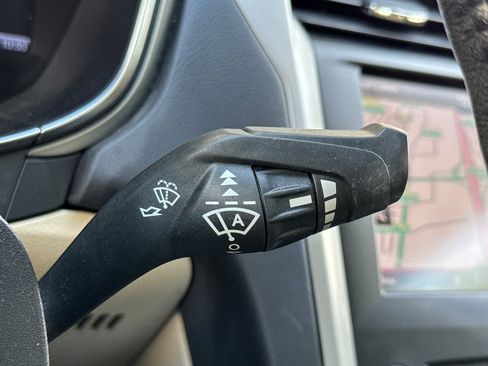 Used 2013 Ford Fusion SE FWD image 33