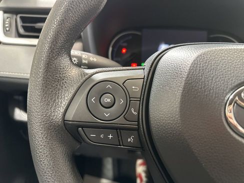 Used 2025 Toyota RAV4 XLE w/ Convenience Package image 22