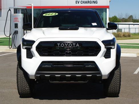 Used 2024 Toyota Tacoma TRD Pro image 24