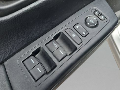 Used 2023 Honda CR-V LX image 16