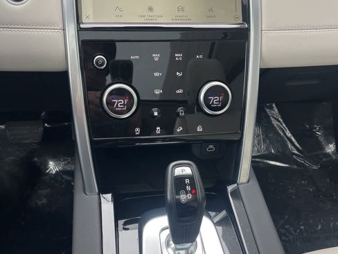 Used 2022 Land Rover Discovery Sport S image 22