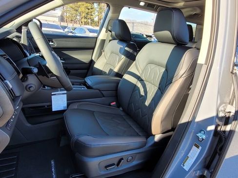 New 2026 Nissan Pathfinder Platinum FWD image 9