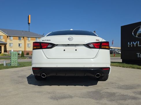 Used 2024 Nissan Altima 2.5 SR FWD image 6