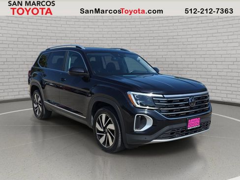 Used 2024 Volkswagen Atlas SEL AWD/4WD image 3