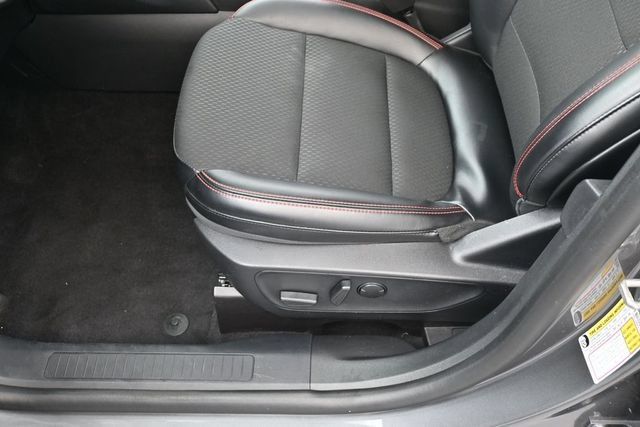 Used 2025 Ford Escape ST-Line FWD image 13