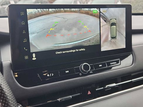 Used 2025 Mitsubishi Outlander SE image 17