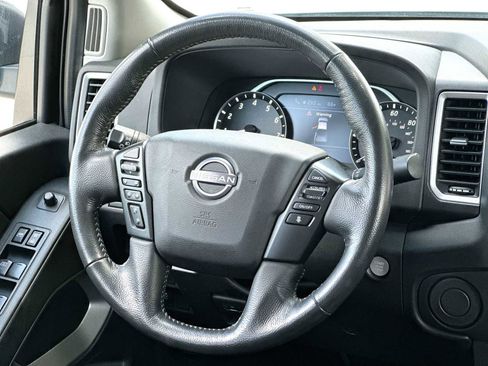 Used 2022 Nissan Frontier SV RWD image 27