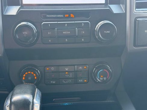 Used 2019 Ford F150 XLT w/ Equipment Group 302A Luxury AWD/4WD image 30