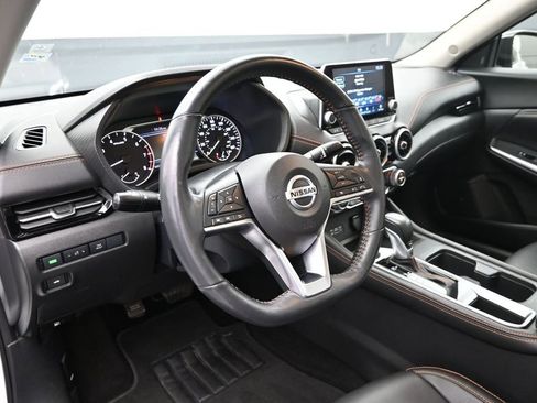 Used 2022 Nissan Sentra SR w/ SR Premium Package FWD image 15