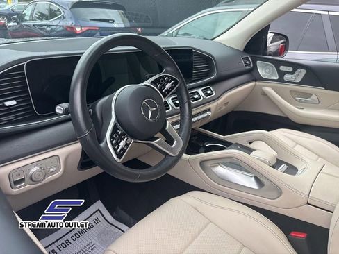 Used 2022 Mercedes-Benz GLS 450 4MATIC image 24