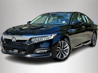 Used 2018 Honda Accord Touring video 1