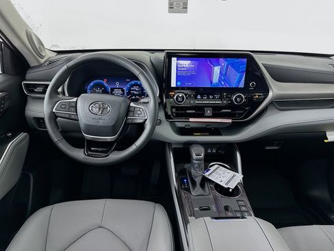 New 2026 Toyota Highlander Limited image 24