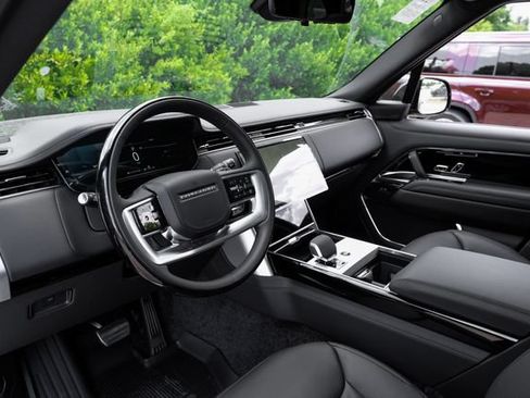 New 2026 Land Rover Range Rover SE AWD/4WD image 3