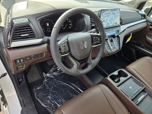 New 2026 Honda Odyssey Touring image 19