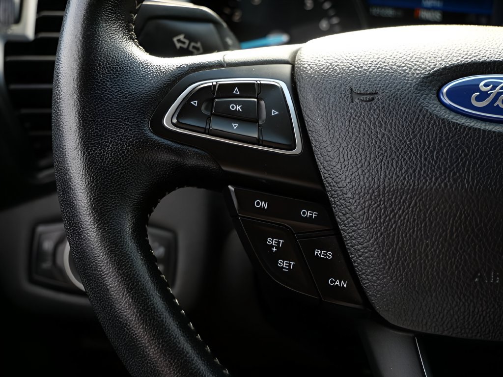 Used 2019 Ford Escape SEL AWD/4WD image 17