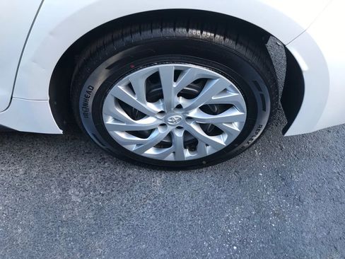 Used 2022 Toyota Corolla SE image 36