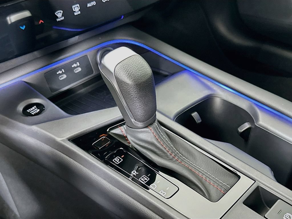 Used 2026 Nissan Sentra SR w/ Floor Mat Package FWD image 16