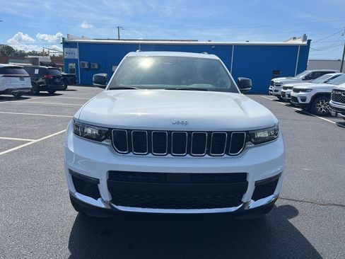 New 2025 Jeep Grand Cherokee L Limited w/ Trailer Tow Package image 16